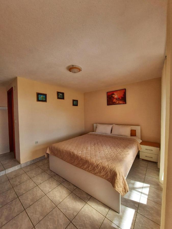 Nate Apartments Ohrid Bagian luar foto